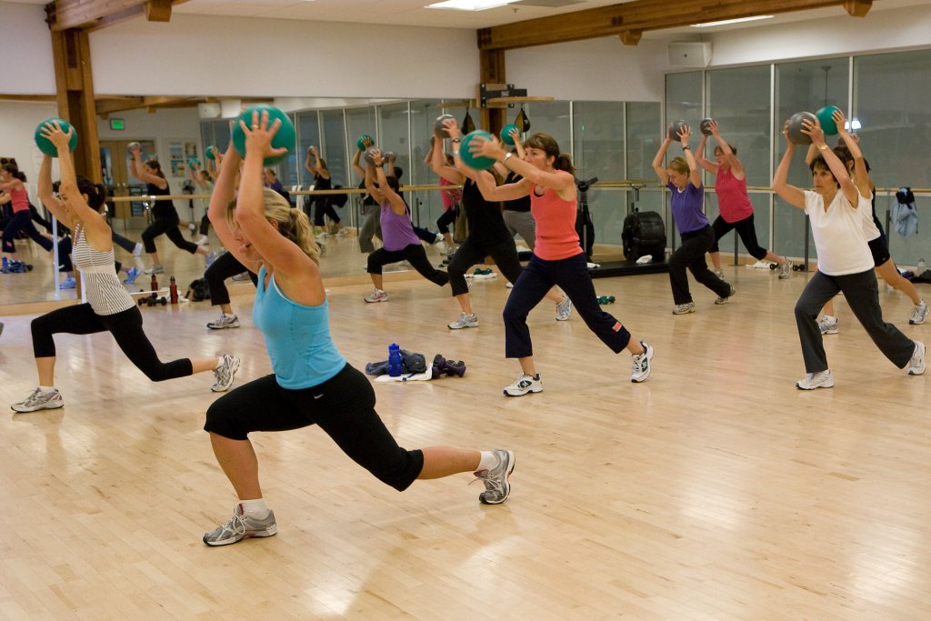 indoor group fitness class at the jcc